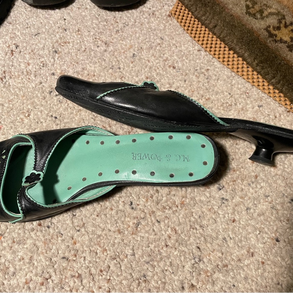Women’s Slides
